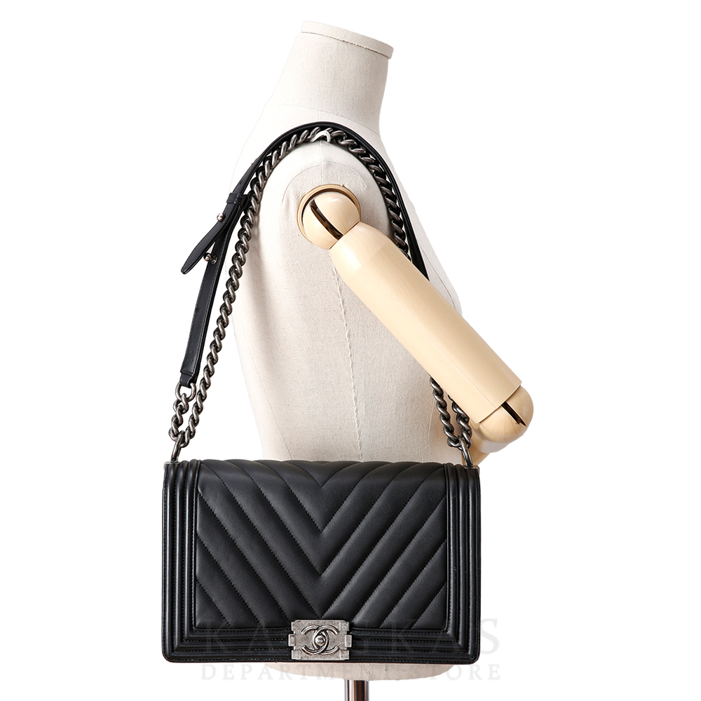 CHANEL(USED)샤넬 보이샤넬 쉐브론 뉴미듐