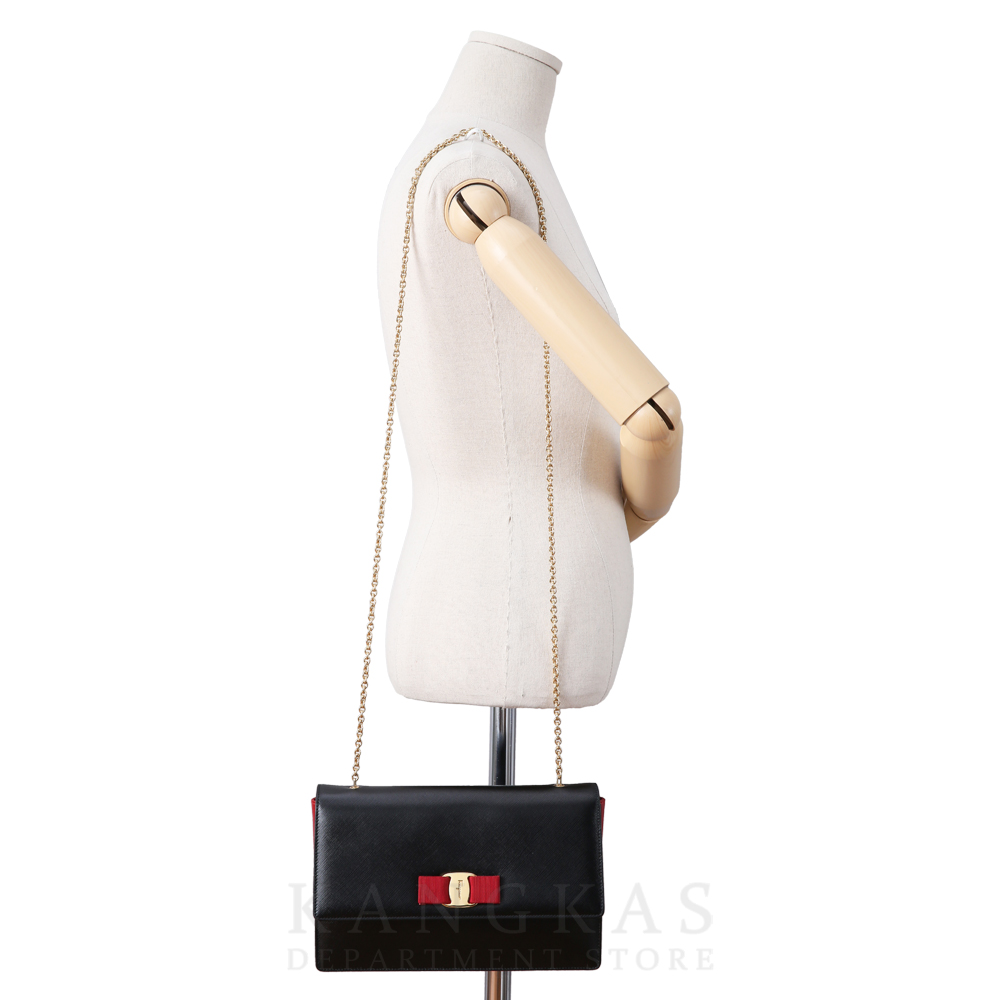 FERRAGAMO(USED) 페레가모 바라리본 체인 숄더백