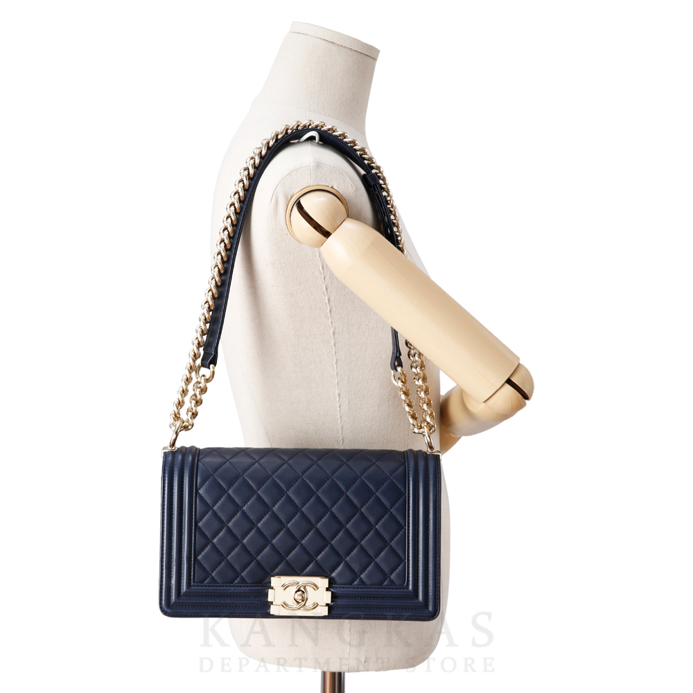 CHANEL(USED)샤넬 보이샤넬 미듐 램스킨