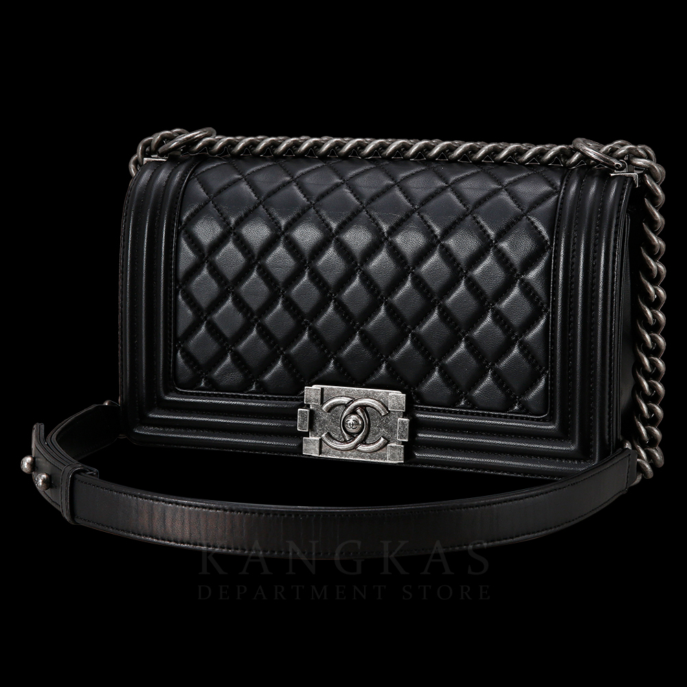CHANEL(USED)샤넬 보이샤넬 미듐 램스킨
