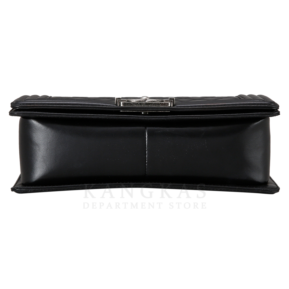 CHANEL(USED)샤넬 보이샤넬 미듐 램스킨