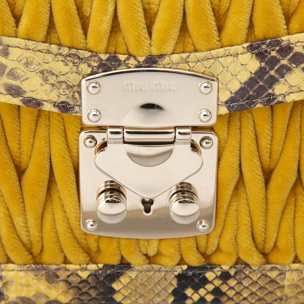 MIU MIU(USED)미우미우  마틀라세 숄더