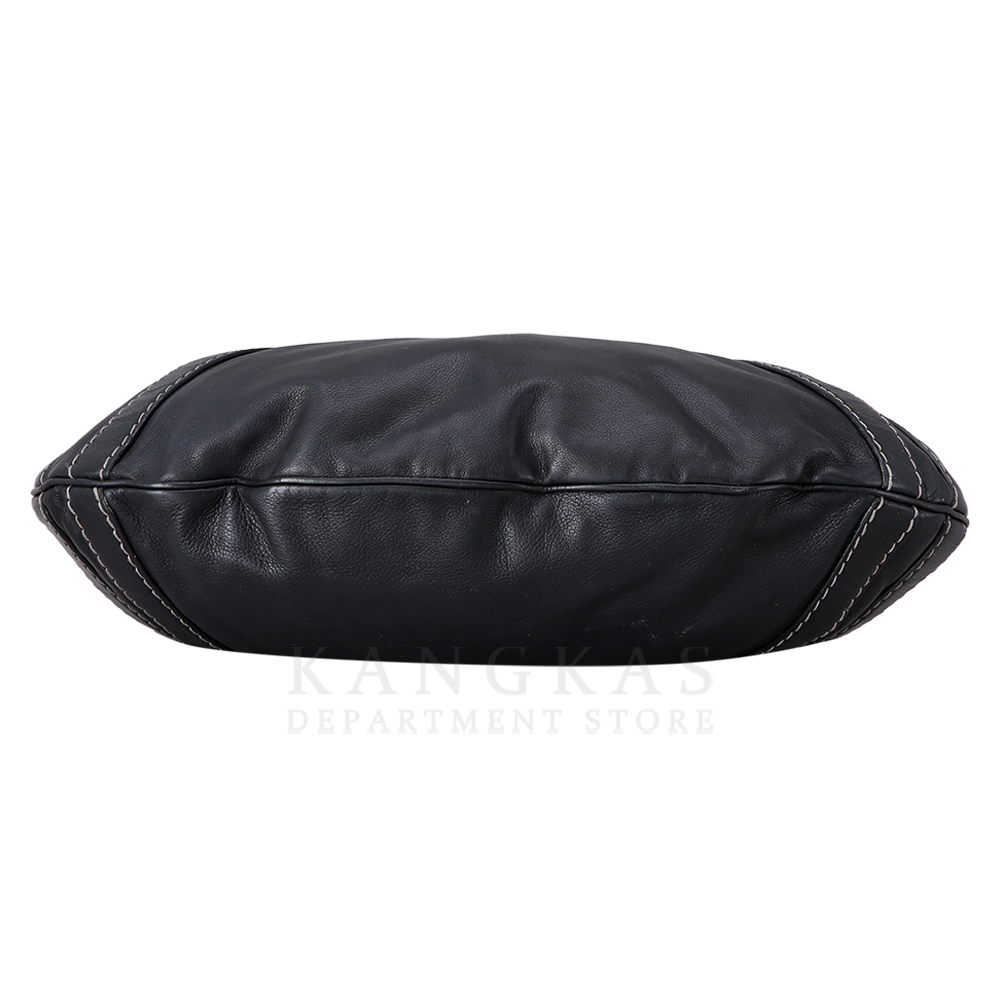 GUCCI(USED)구찌 레더 숄더백  223937