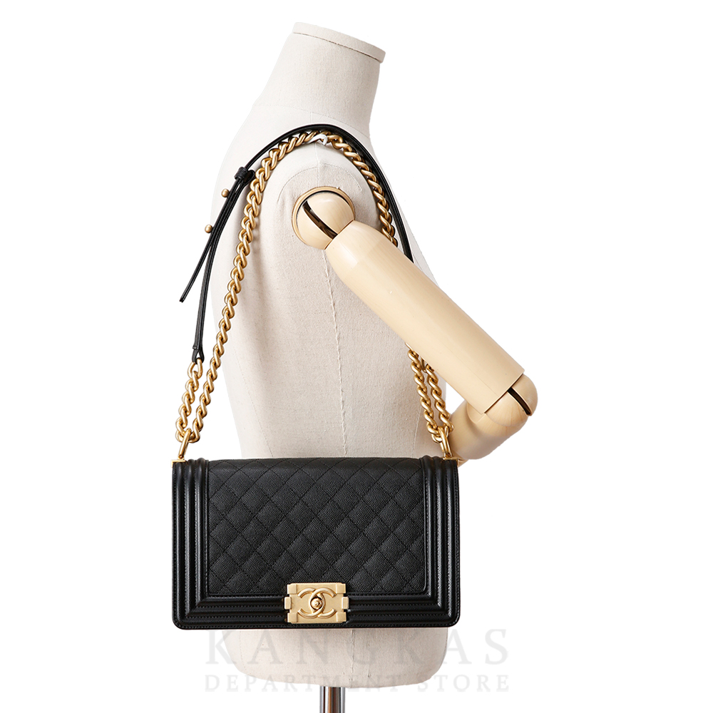 CHANEL(USED)샤넬 보이샤넬 캐비어 미듐 금장