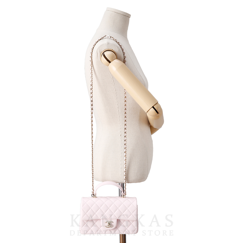 CHANEL(NEW)샤넬 클래식 램스킨 뉴미니 탑핸들 (새상품) NEW PRODUCT