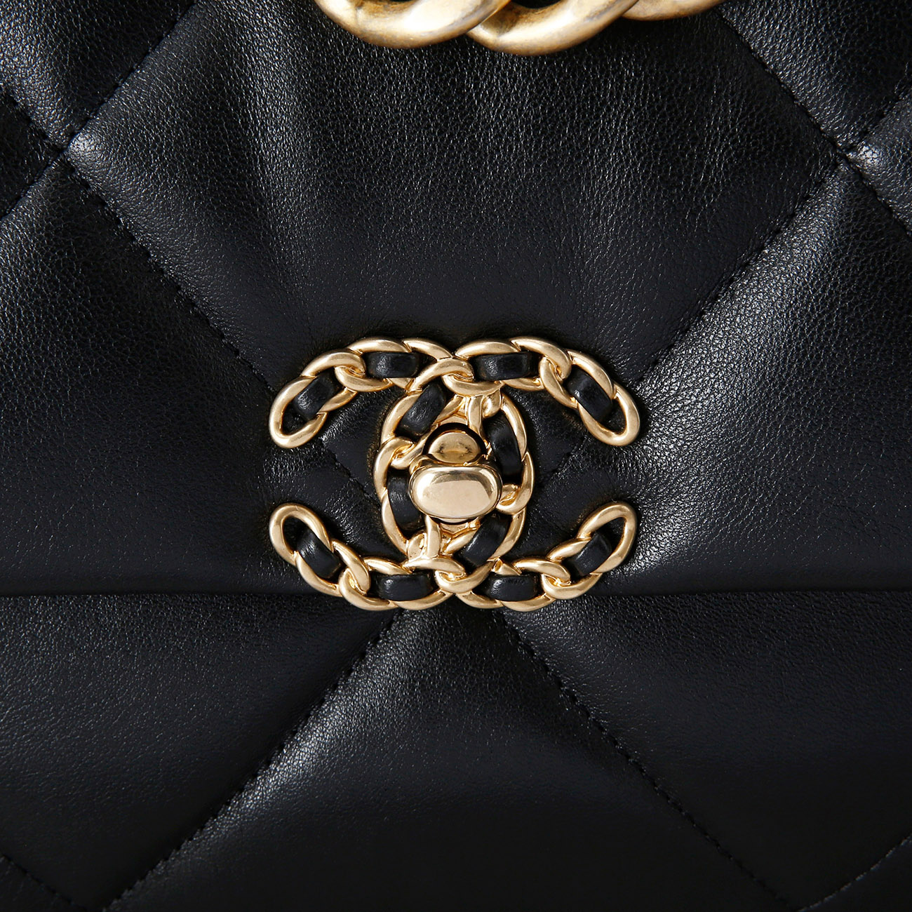 CHANEL(USED)샤넬 19 플랩백 라지(새상품) NEW PRODUCT