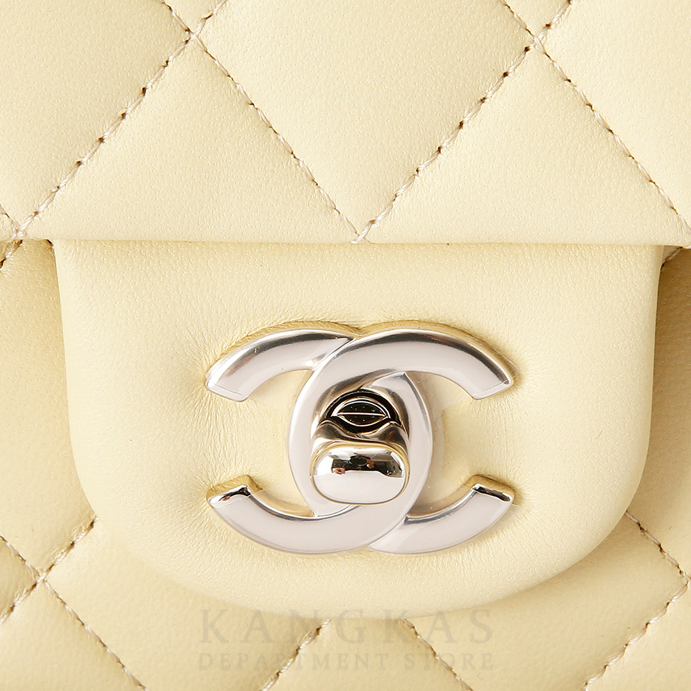 CHANEL(NEW)샤넬 클래식 램스킨 뉴미니 탑핸들 (새상품) NEW PRODUCT