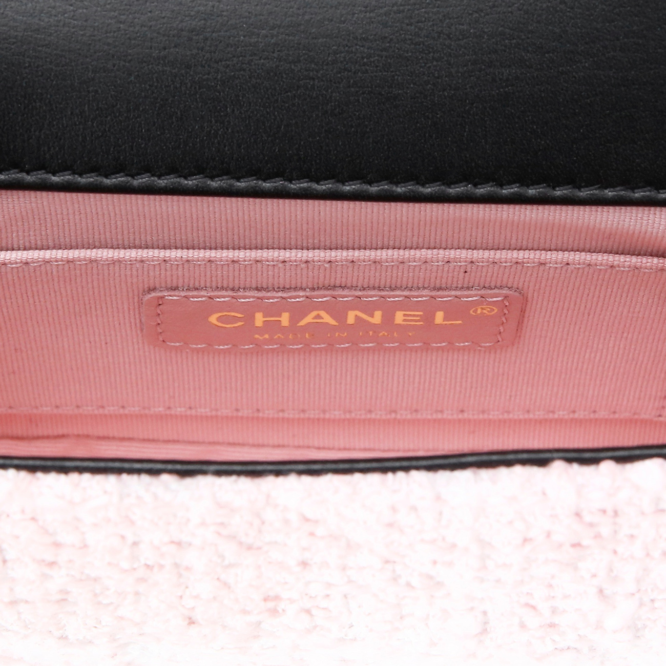 CHANEL(NEW)샤넬 시즌 체인숄더 (새상품) NEW PRODUCT