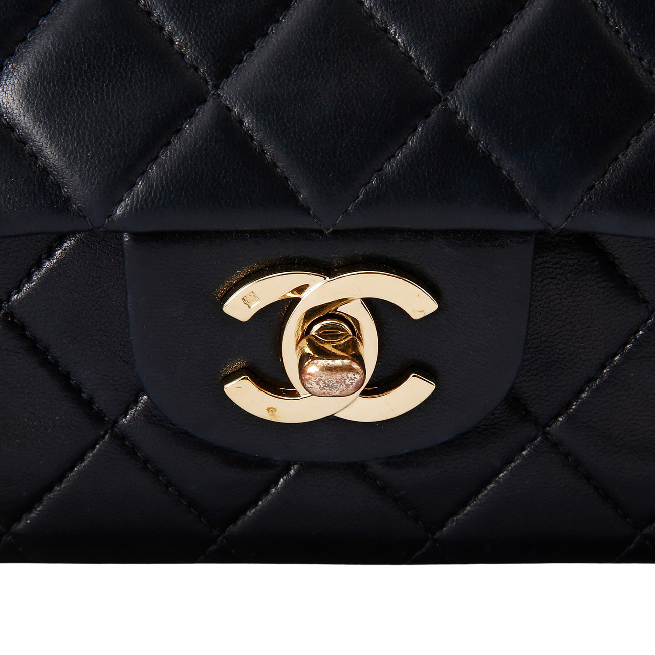 CHANEL(USED)샤넬 클래식 램스킨 미듐