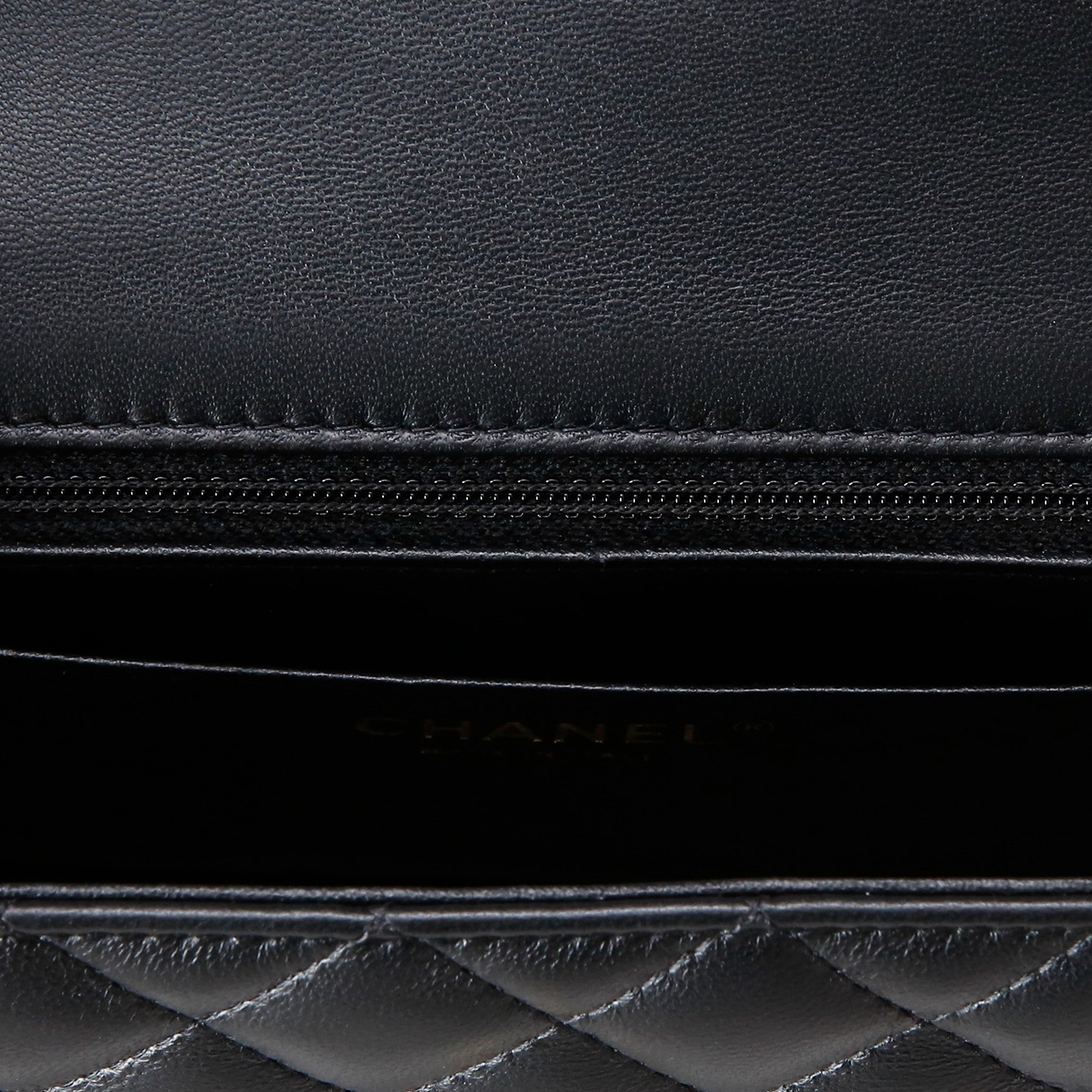 CHANEL(USED)샤넬 클래식 램스킨 뉴미니 크로스백