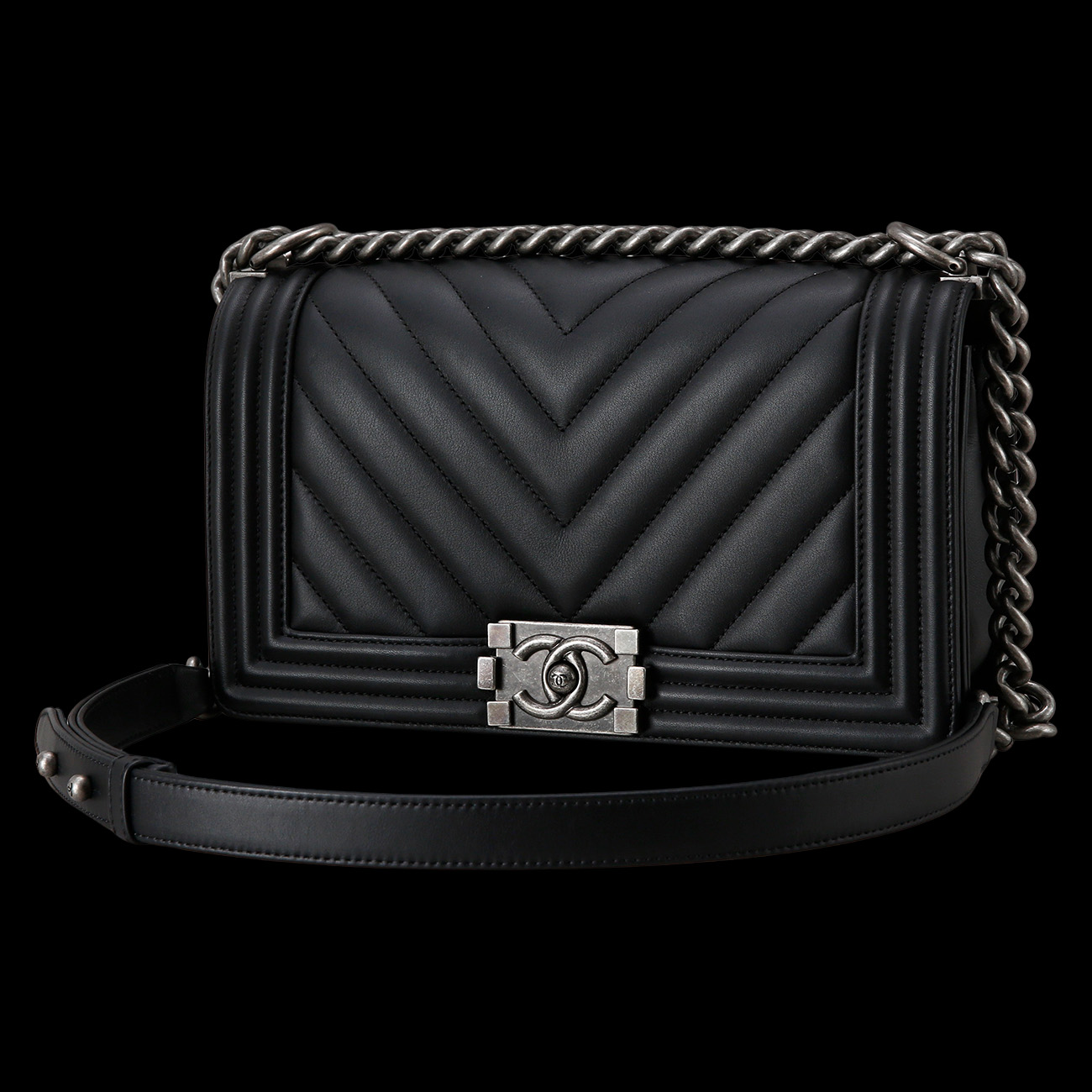CHANEL(USED)샤넬 보이샤넬 쉐브론 미듐