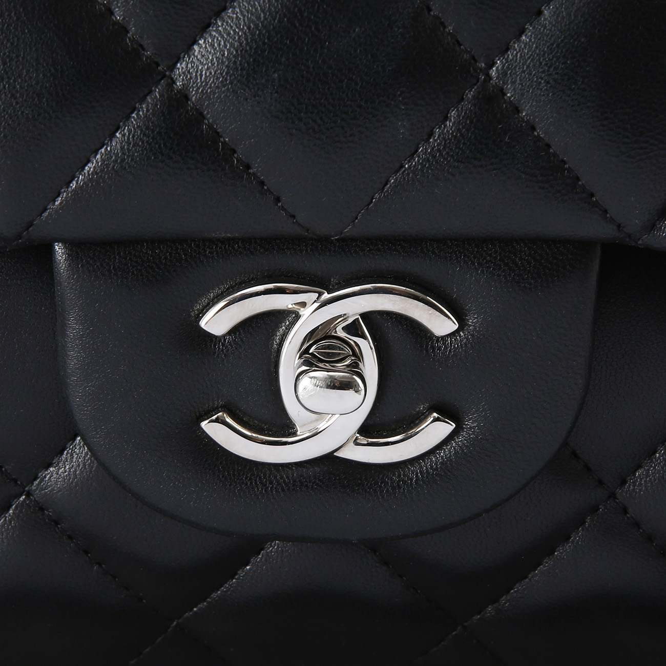 CHANEL(USED)샤넬 클래식 램스킨 점보