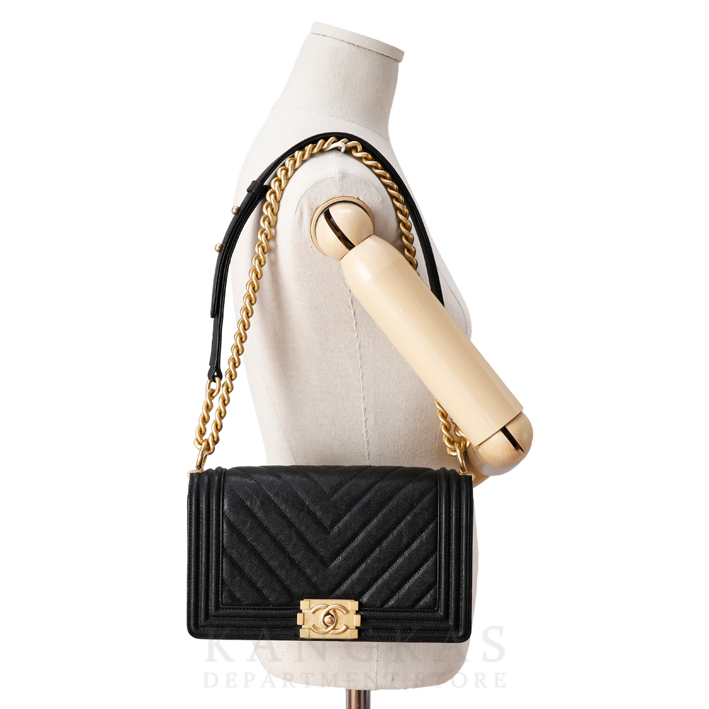 CHANEL(USED)샤넬 캐비어 보이샤넬 쉐브론 미듐