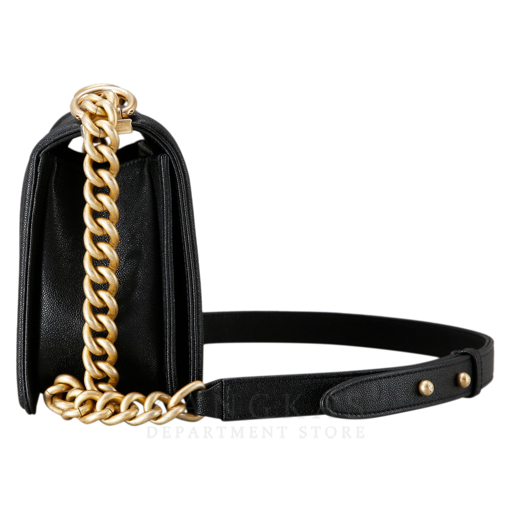 CHANEL(USED)샤넬 캐비어 보이샤넬 쉐브론 미듐
