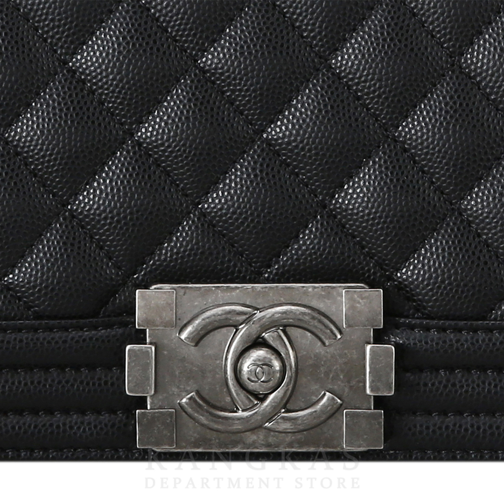 CHANEL(USED)샤넬 보이샤넬 캐비어 미듐 은장