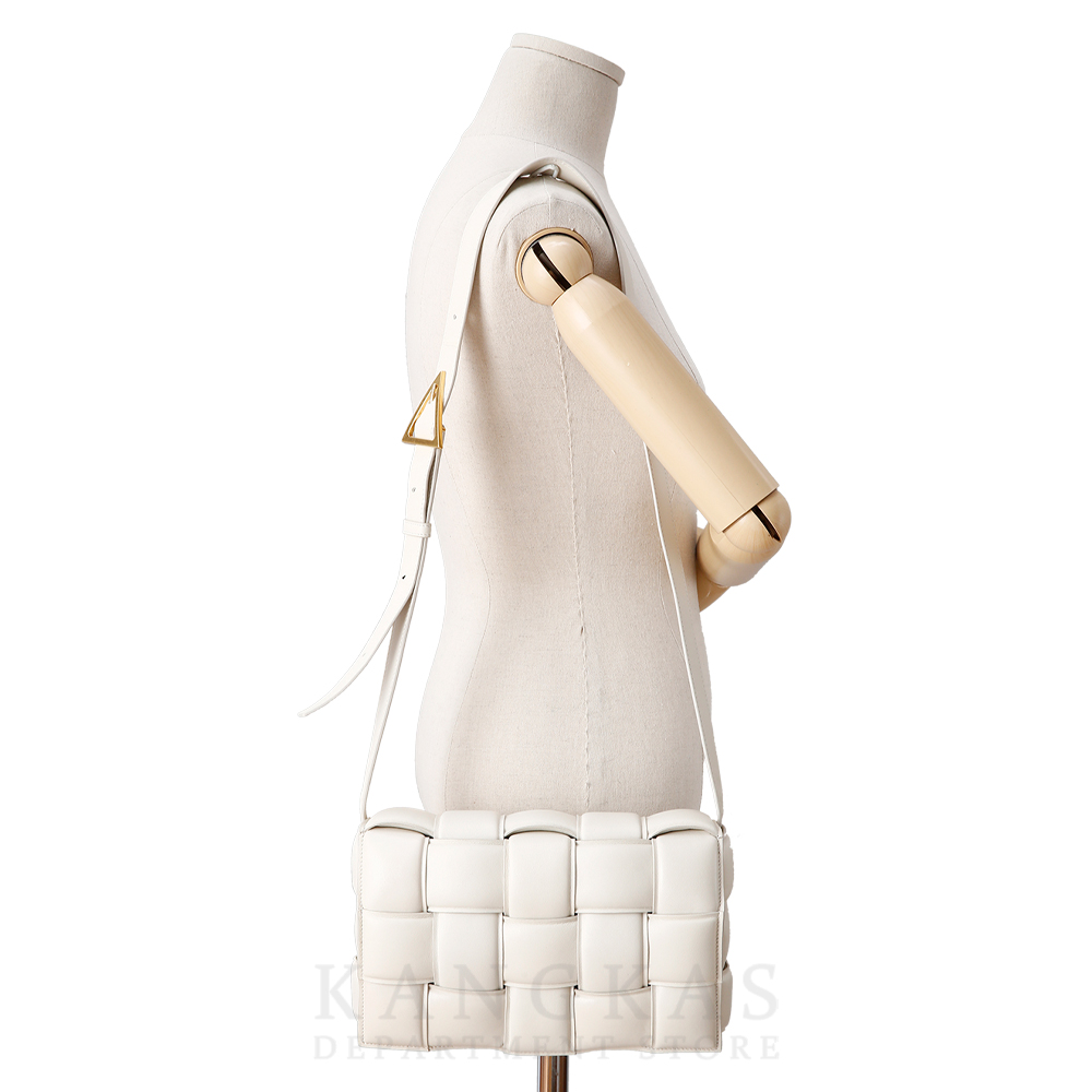 BOTTEGA VENETA(USED)보테가베네타 패딩 카세트백