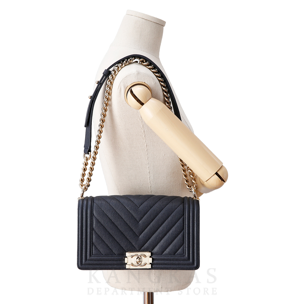 CHANEL(USED)샤넬 보이샤넬 캐비어 쉐브론 미듐
