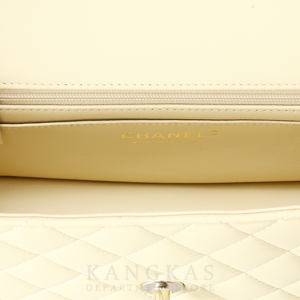CHANEL(NEW)샤넬 클래식 램스킨 뉴미니 탑핸들 (새상품) NEW PRODUCT