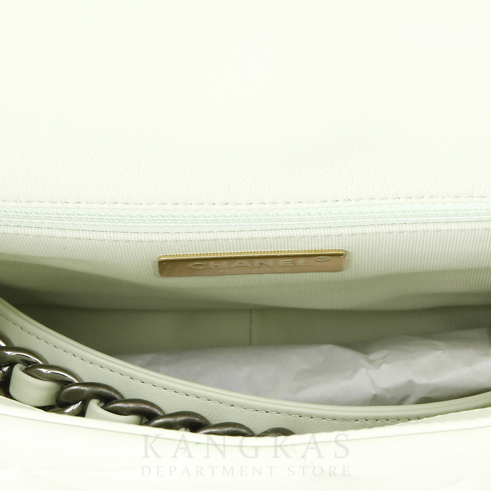 CHANEL(NEW)샤넬 19백 민트 (새상품) NEW PRODUCT