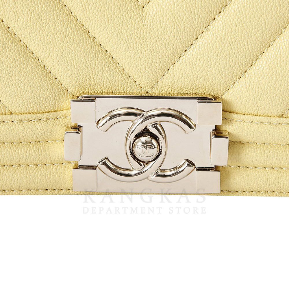 CHANEL(USED)샤넬 보이샤넬 쉐브론 미듐