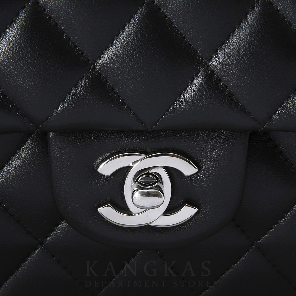 CHANEL(USED)샤넬 클래식 플랩백 램스킨 미듐