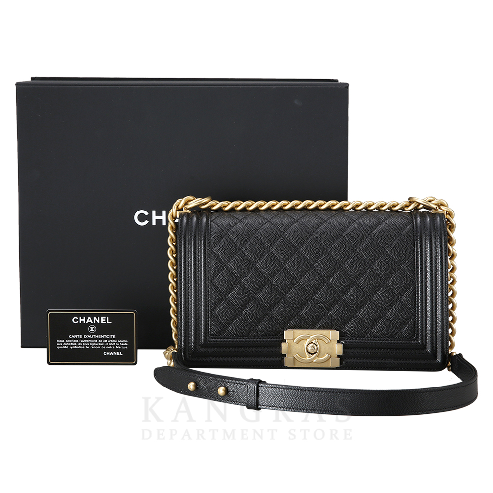 CHANEL(NEW)샤넬 보이샤넬 캐비어 미듐 금장 (새상품) NEW PRODUCT