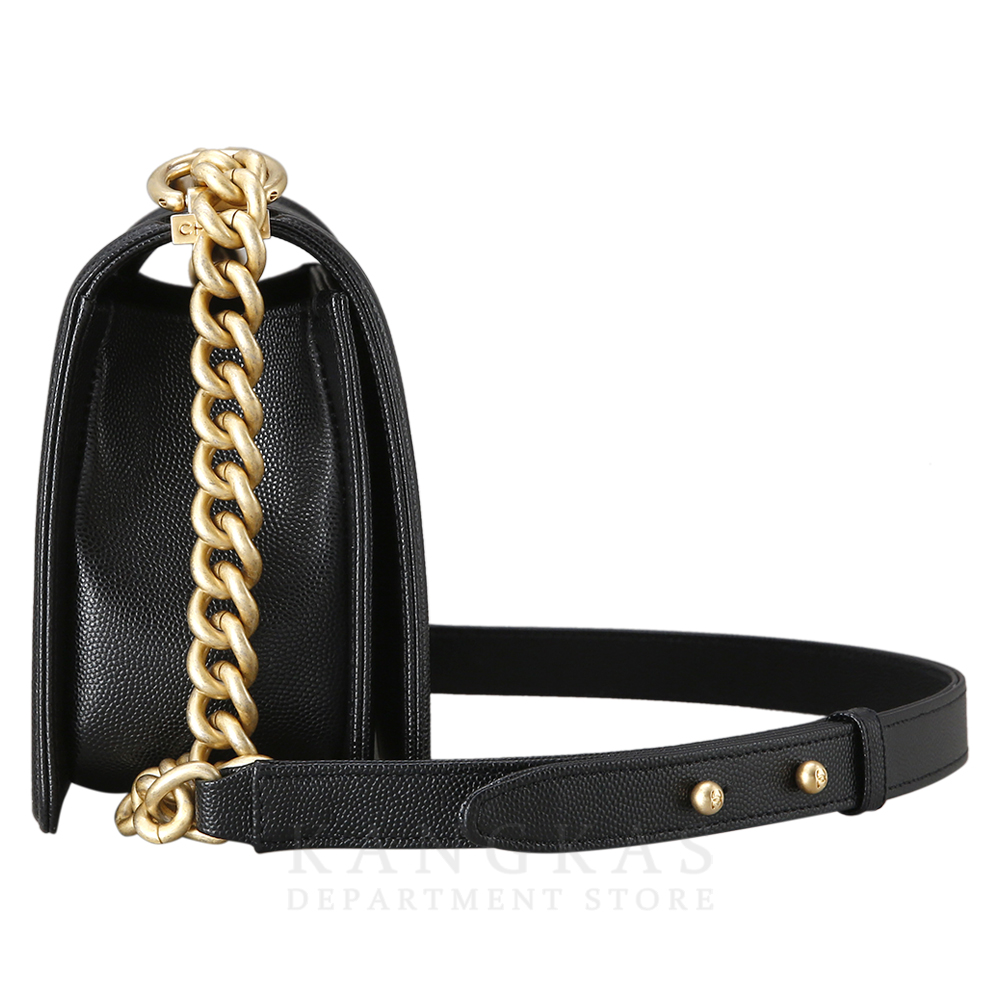 CHANEL(NEW)샤넬 보이샤넬 캐비어 미듐 금장 (새상품) NEW PRODUCT