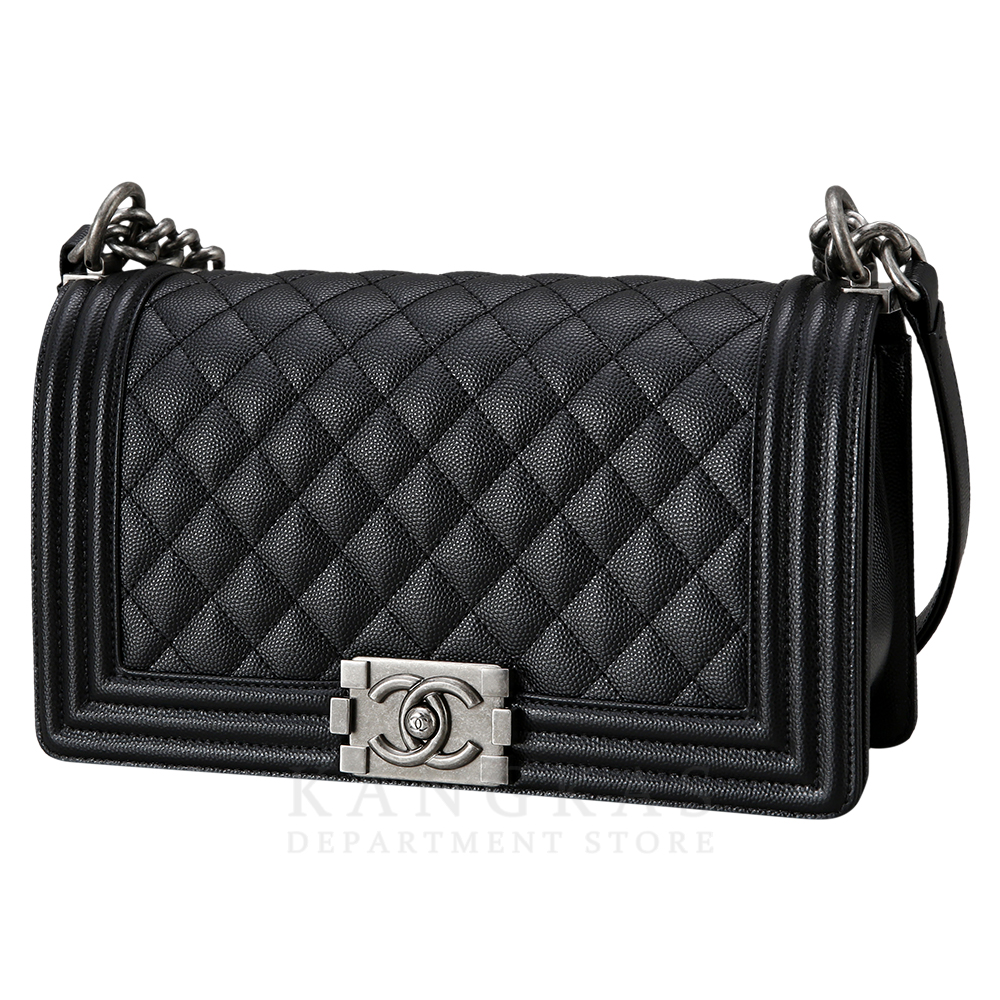CHANEL(NEW)샤넬 보이샤넬 캐비어 미듐 은장 (새상품) NEW PRODUCT