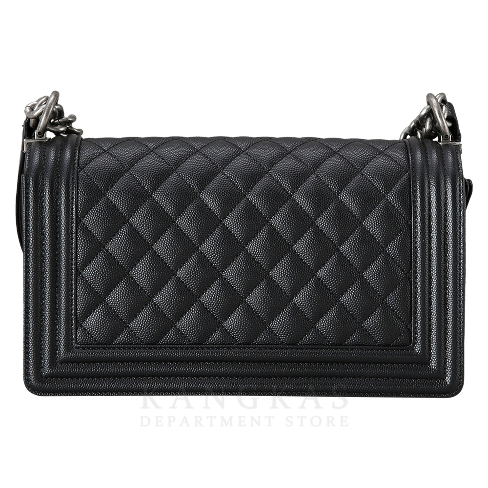 CHANEL(NEW)샤넬 보이샤넬 캐비어 미듐 은장 (새상품) NEW PRODUCT