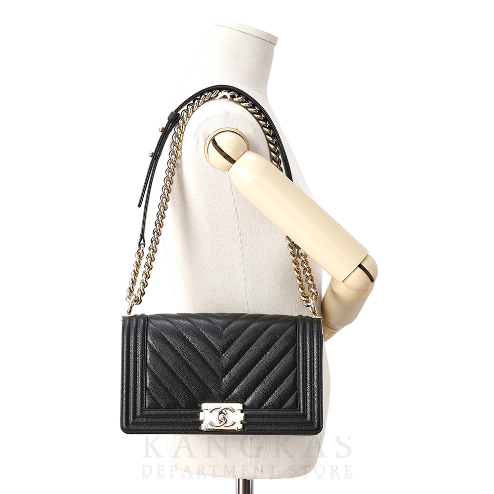CHANEL(USED)샤넬 보이샤넬 쉐브론 미듐