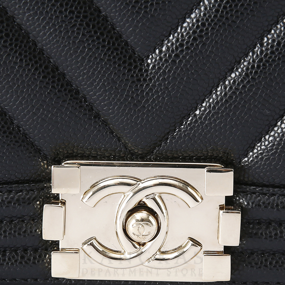 CHANEL(USED)샤넬 보이샤넬 쉐브론 미듐