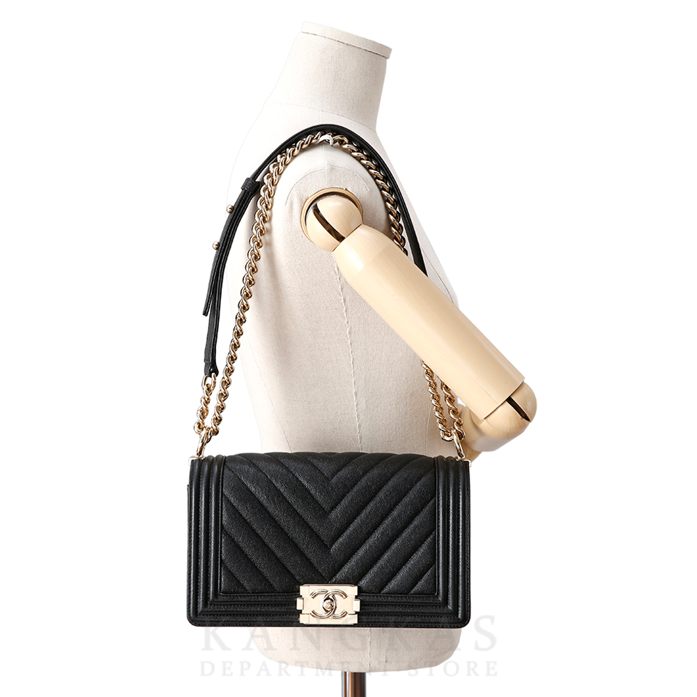 CHANEL(USED)샤넬 보이샤넬 캐비어 쉐브론 미듐