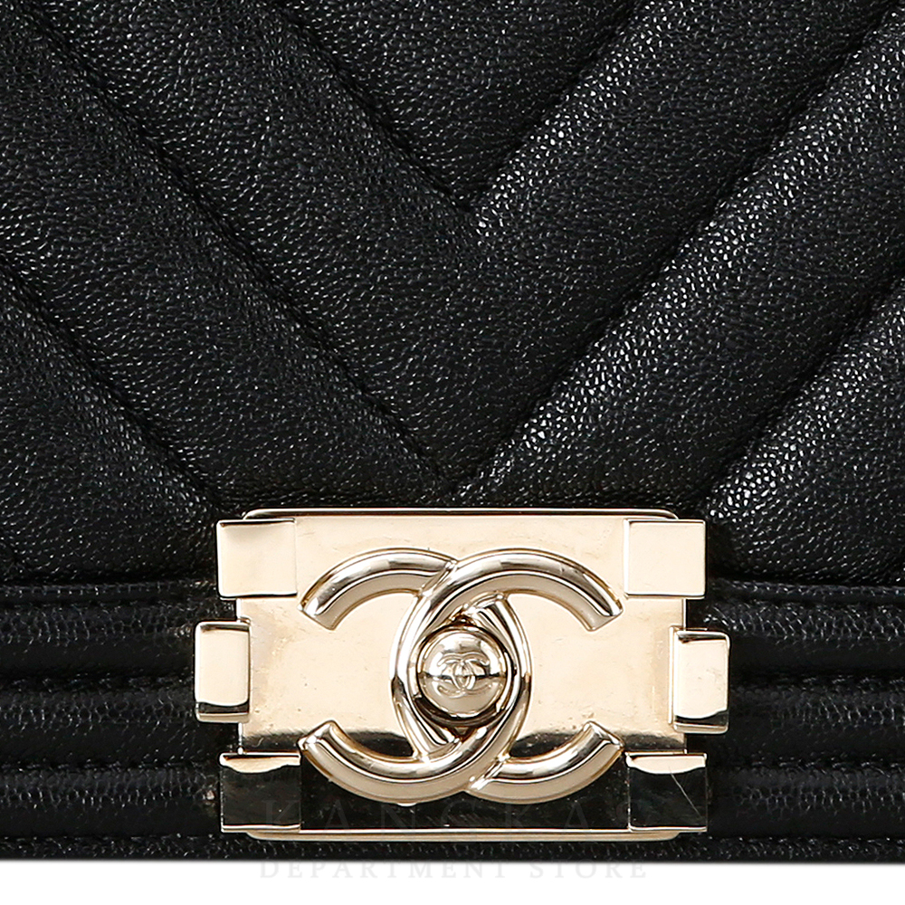CHANEL(USED)샤넬 보이샤넬 캐비어 쉐브론 미듐