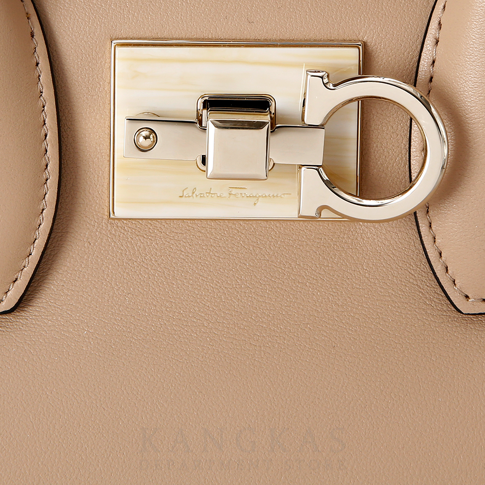 FERRAGAMO(USED)페레가모 간치니 스튜디오백