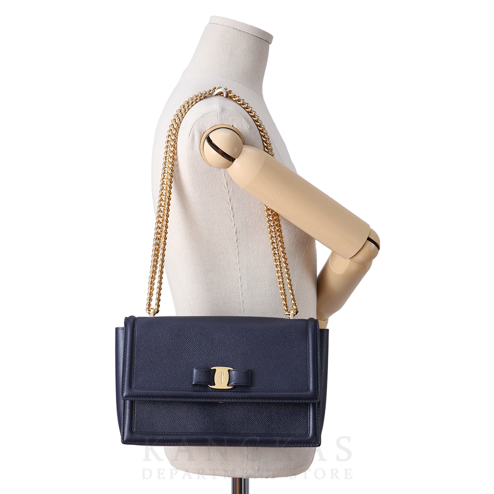 FERRAGAMO(USED)페레가모 바라리본 체인 숄더백