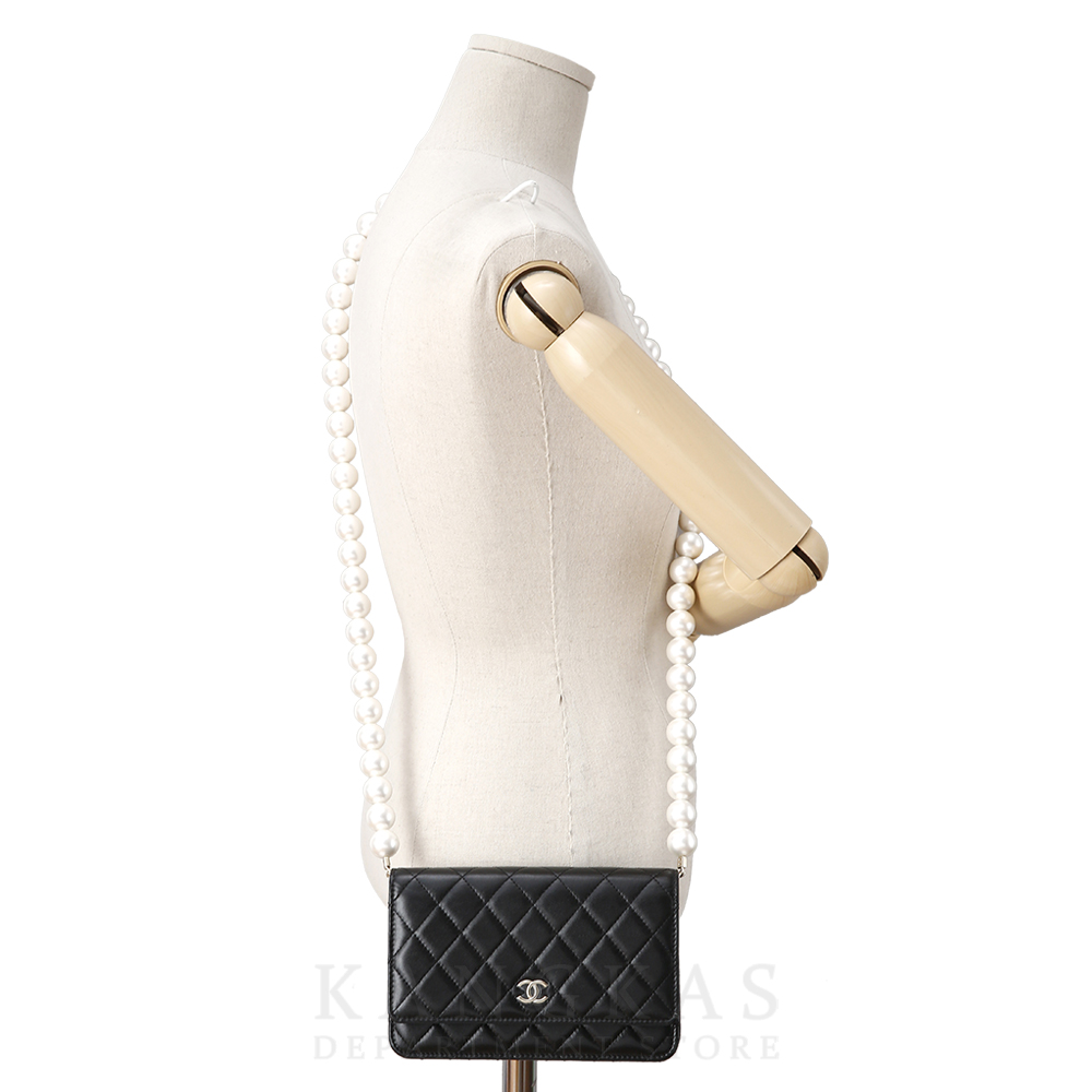 CHANEL(USED)샤넬 시즌 램스킨 진주 스트랩 WOC