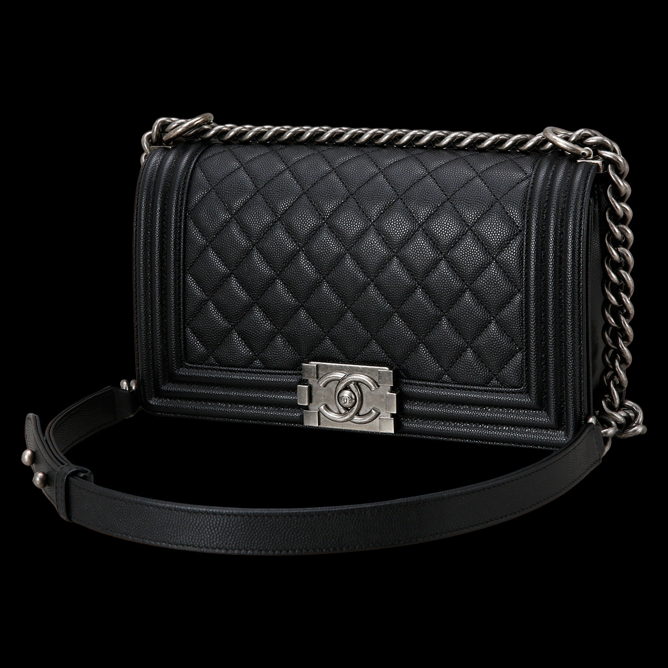 CHANEL(USED)샤넬 보이샤넬 캐비어 미듐 은장