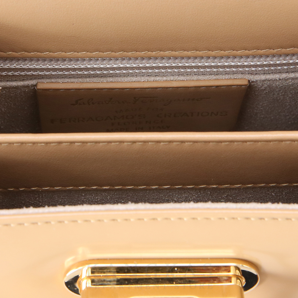 FERRAGAMO(USED)페레가모 켈리 스몰