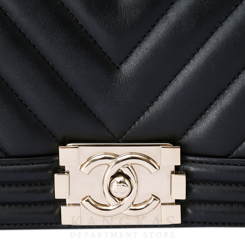 CHANEL(USED)샤넬 보이샤넬 쉐브론 램스킨 미듐