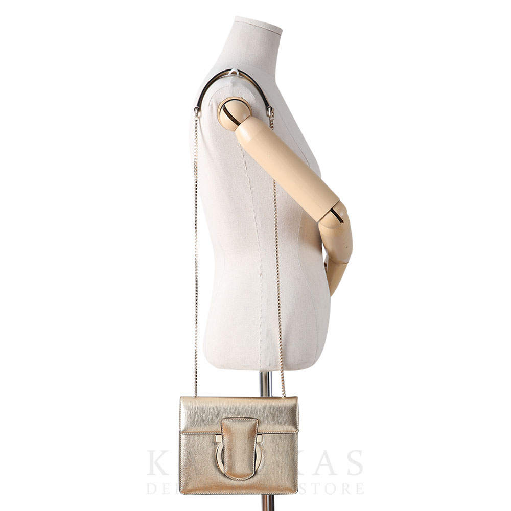 FERRAGAMO(USED)페레가모 간치니 플랩 체인백