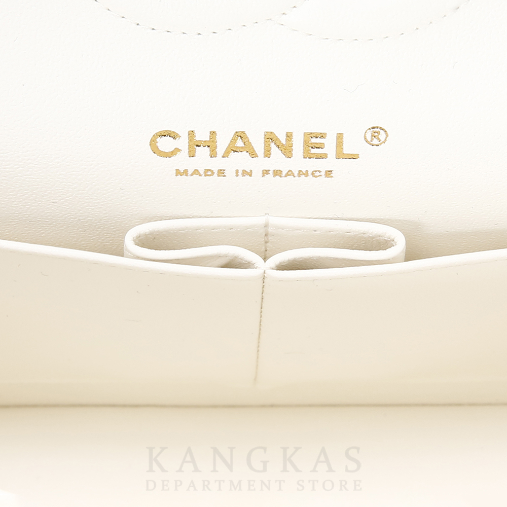 CHANEL(NEW)샤넬 클래식 플랩백 미듐 (새상품) NEW PRODUCT