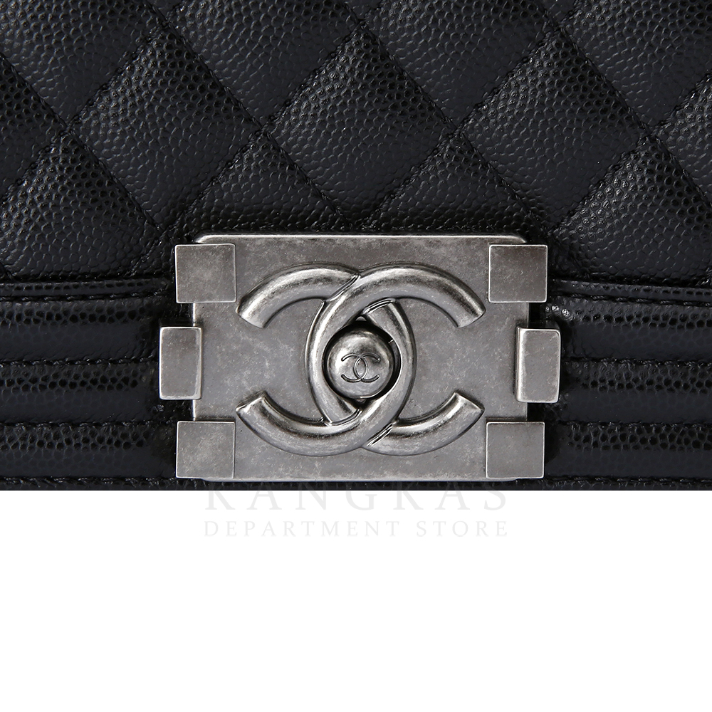 CHANEL(USED)샤넬 보이샤넬 캐비어 미듐 은장