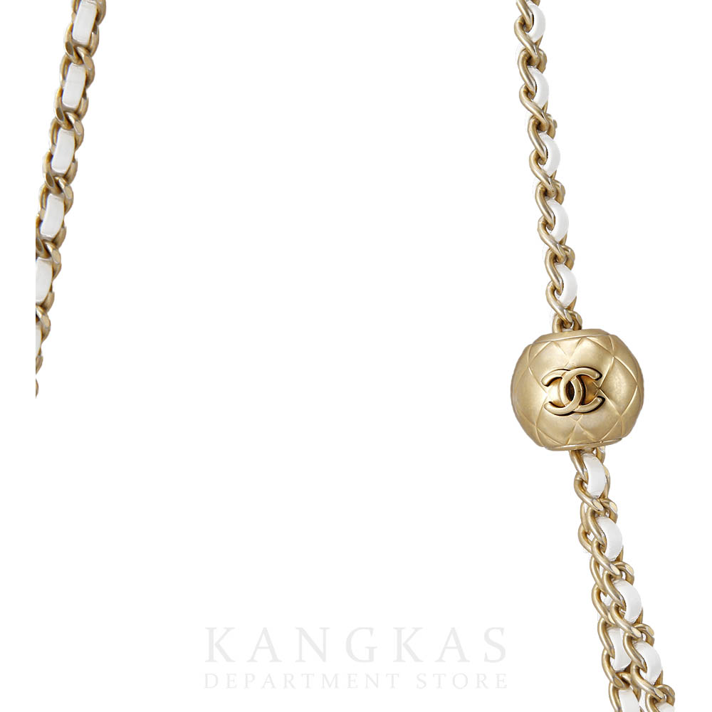 CHANEL(USED)샤넬 클래식 뉴미니 골든볼 화이트