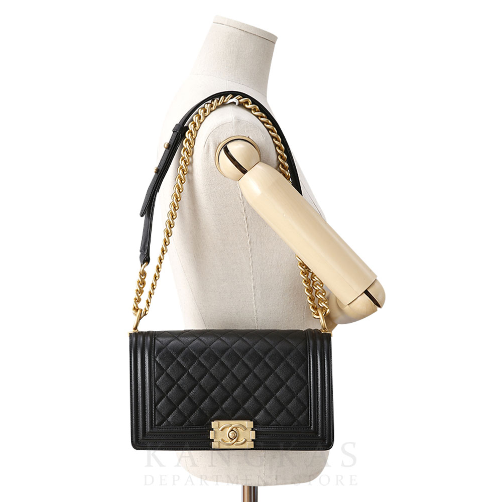 CHANEL(USED)샤넬 보이샤넬 캐비어 미듐 금장