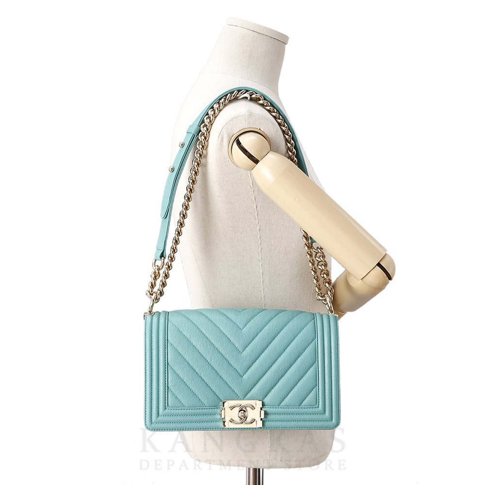 CHANEL(USED)샤넬 보이샤넬 쉐브론 미듐
