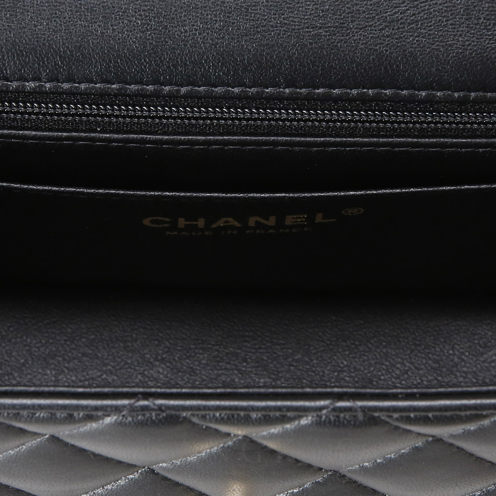 CHANEL(USED)샤넬 클래식 램스킨 뉴미니 탑 핸들백