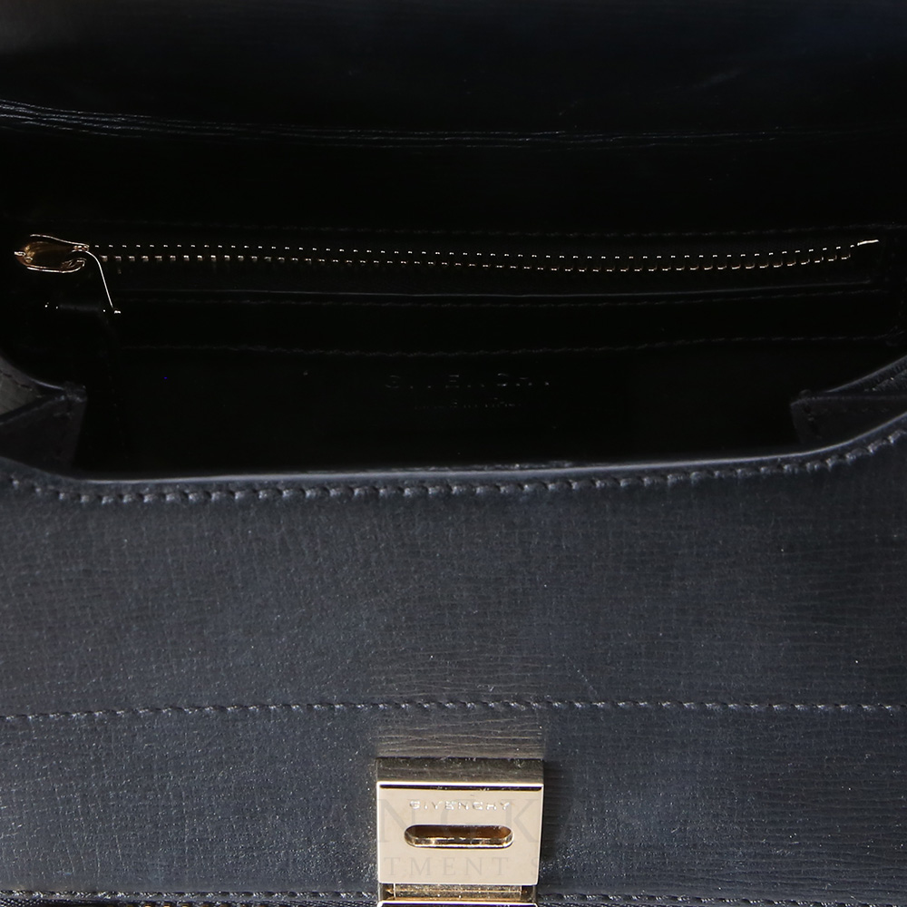 GIVENCHY(USED)지방시 판도라 미니