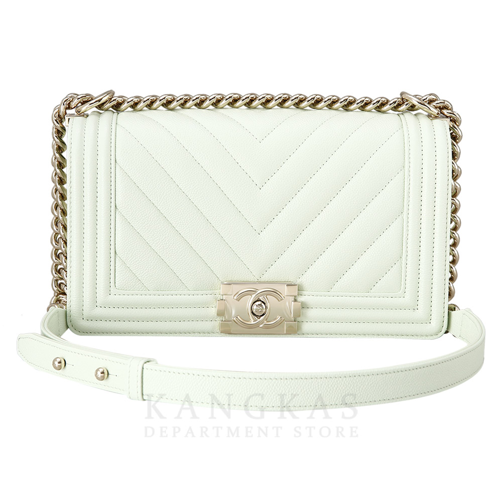 CHANEL(NEW)샤넬 보이샤넬 쉐브론 미듐 (새상품) NEW PRODUCT