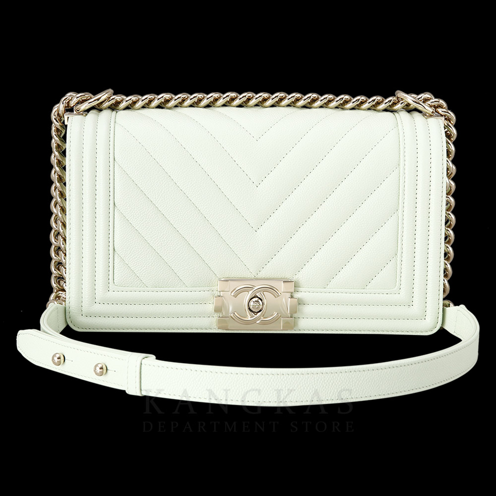 CHANEL(NEW)샤넬 보이샤넬 쉐브론 미듐 (새상품) NEW PRODUCT