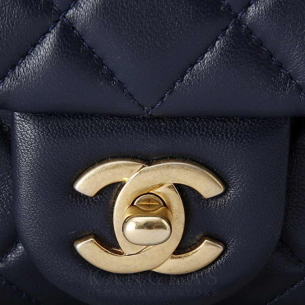 CHANEL(USED)샤넬 클래식 램스킨 쁘띠삭 골든볼